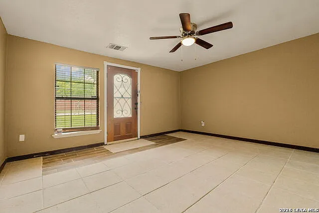 4 bed, 1.5 bath, 1511 sqft, $1,600 — Photo 4