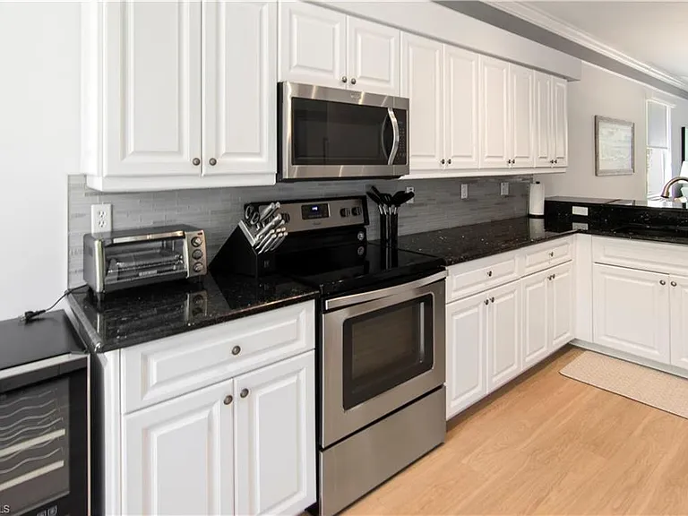 7515 Stoneybrook Dr #811 — Photo 12