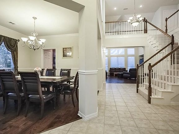 5th image of 652 Palomino Way