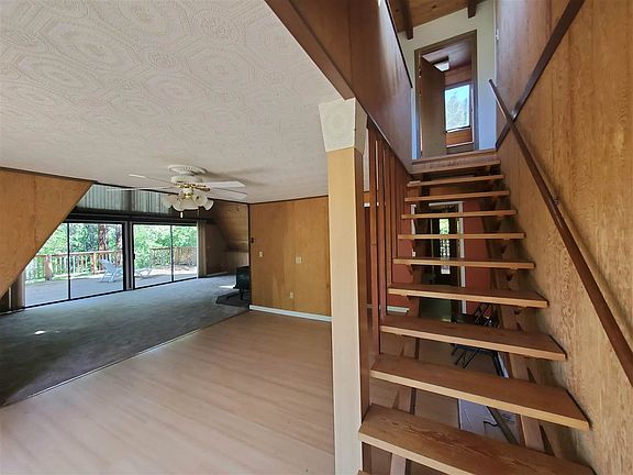 2nd image of 105 La Veta Way
