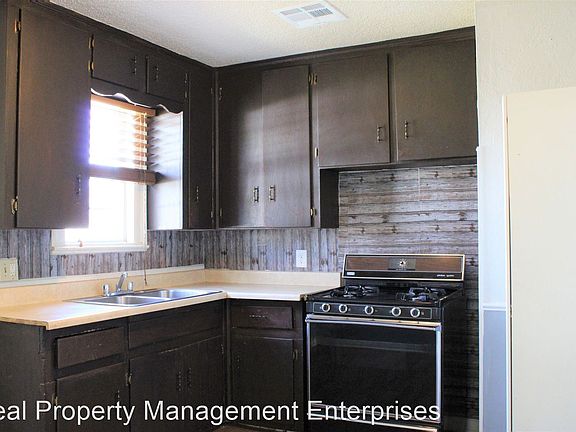 5th image of 4209 SE 26th St