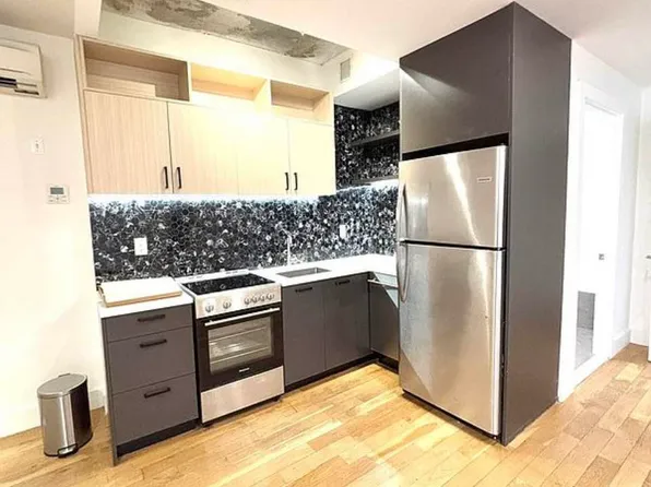 200 Linden Boulevard image 1 of 4