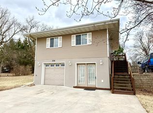 206 1st St E, Stewartville, MN 55976