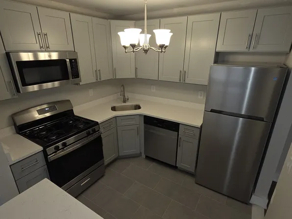 102 Corbin Avenue image 1 of 10