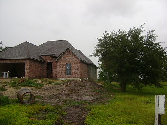 3rd image of 1065 Lake Land
