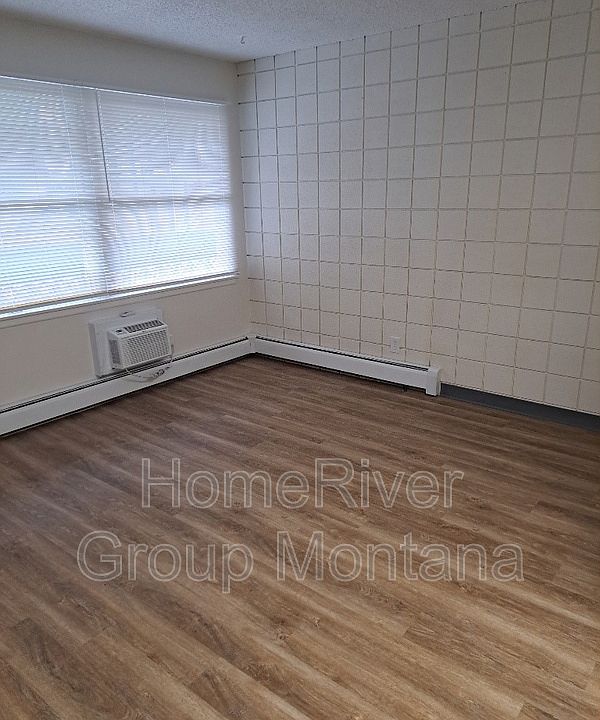1st image of 707 SW Higgins Ave APT 118