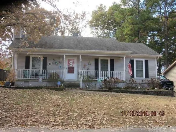 74 Point West Cir, Little Rock, AR 72211