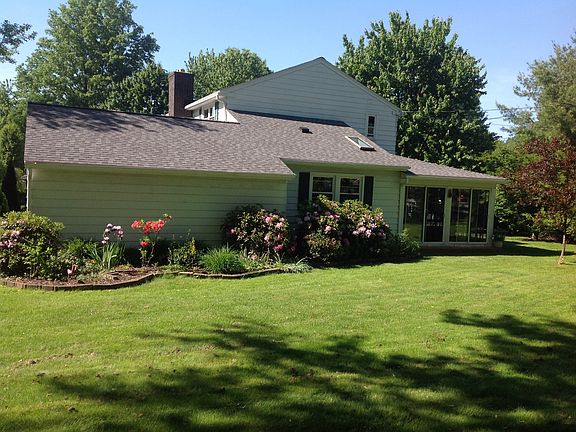 5th image of 3027 Patio Dr