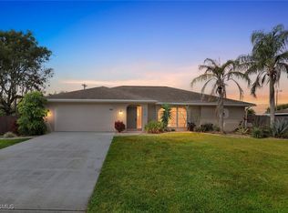 3902 SE 2nd Pl, Cape Coral, FL 33904