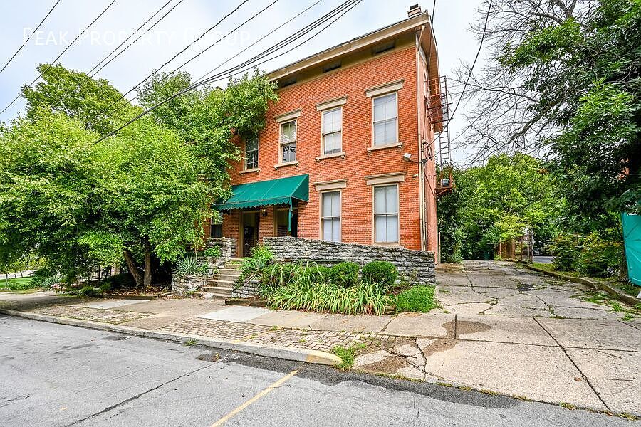 1st image of 32 E Hollister St #3