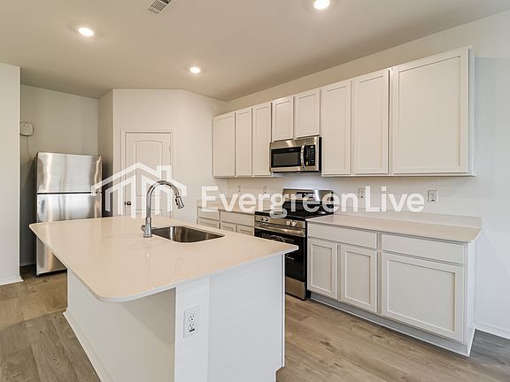 5th image of 8200 Stacey Ln