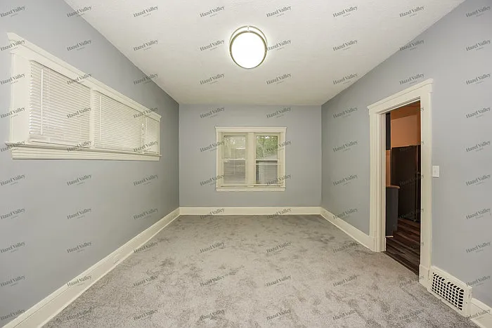 912 Yellowstone Rd — Photo 13