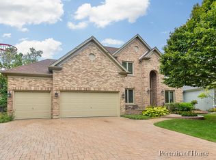 2845 Clara Ave, Aurora, IL 60502