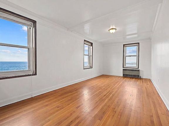 2nd image of 286 Corbin Pl APT 1D