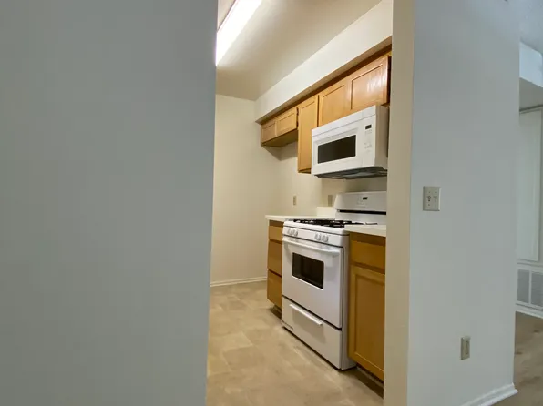 22501 Del Valle