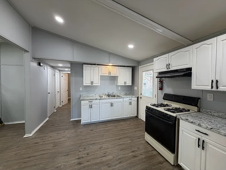 3326 Daisy Ln #1 — Photo 7