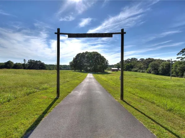 931 Erwin Hill Rd SE, Adairsville, GA 30103