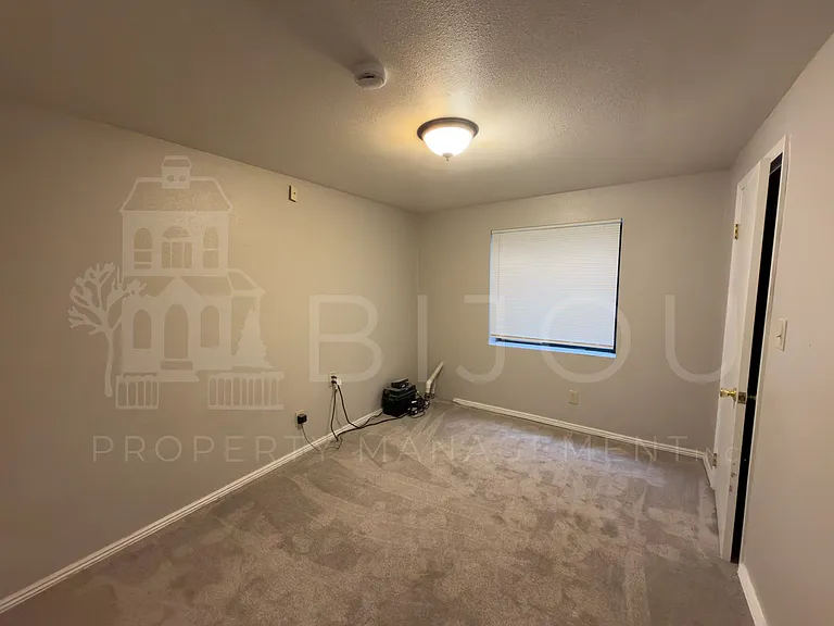 963 Bayfield Way — Photo 10