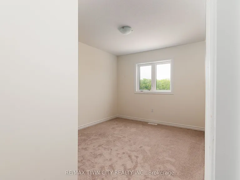 33 Dennis Ave — Photo 21