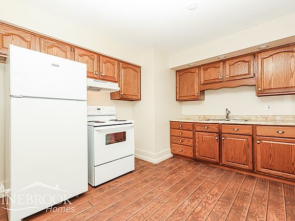 4th image of 2285 Newgate Ave