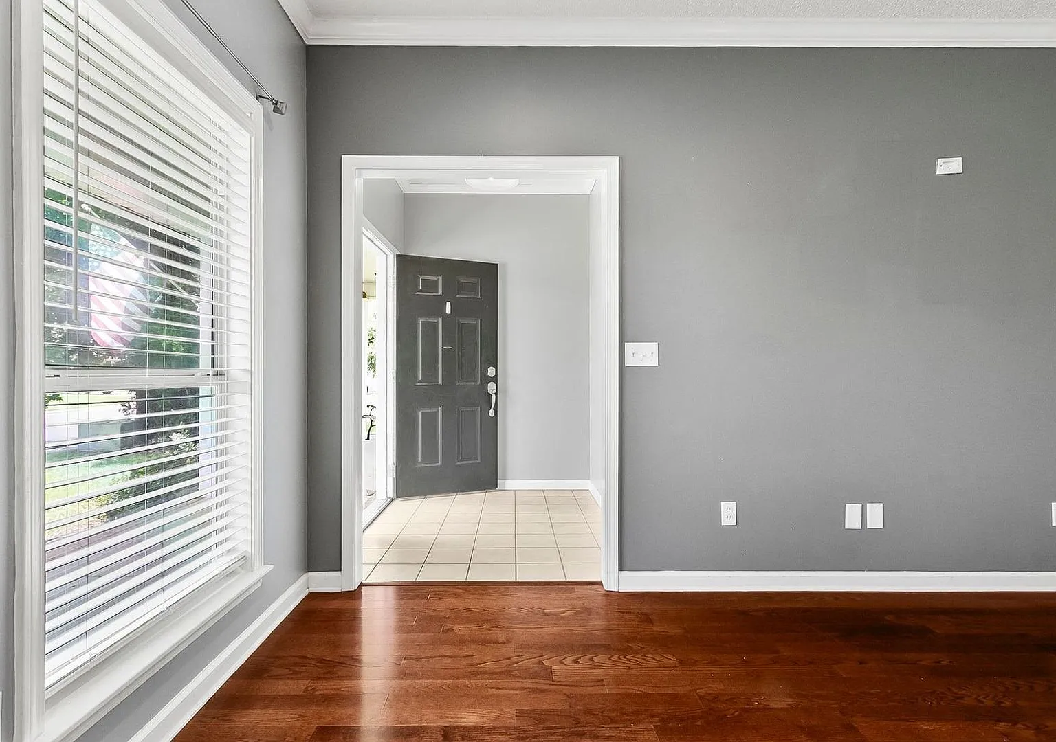 Lovely 3 bed / 2 bath Clear Creek Subdivision in Northport! Apply Today! — Photo 4