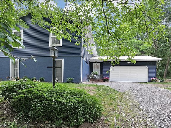 2nd image of 189 Persimmon Dr NE