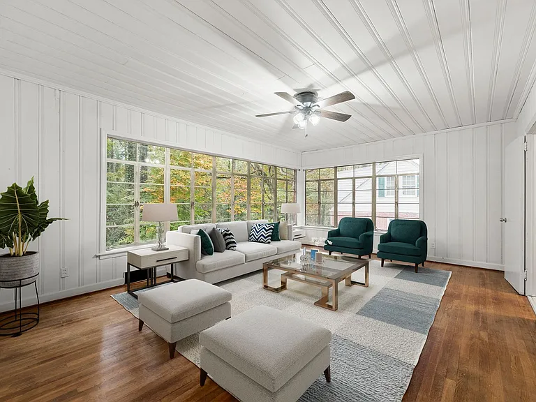 3596 N Stratford Rd NE — Photo 2