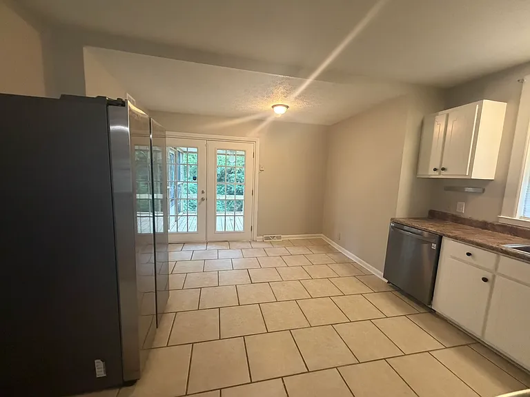 801 Lawsonville Ave — Photo 5