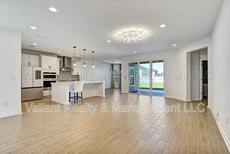 92 Wiltshire Dr