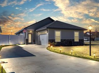 24435 SW 18th Ln, Newberry, FL 32669