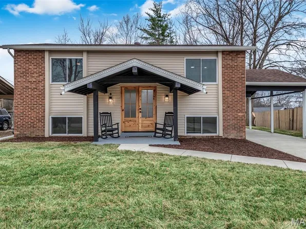 417 Palermo Dr, Ballwin, MO 63021