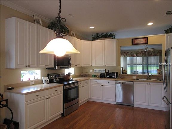 3rd image of 2401 Cottonwood Ln