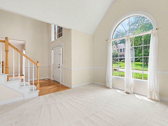 5th image of 3 Monteith Ct