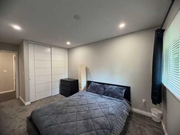 3 bedroom rental in Surrey — photo 28