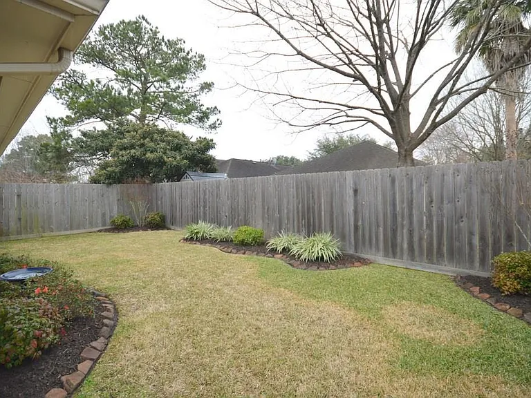 2627 Spring Dusk Ln — Photo 17