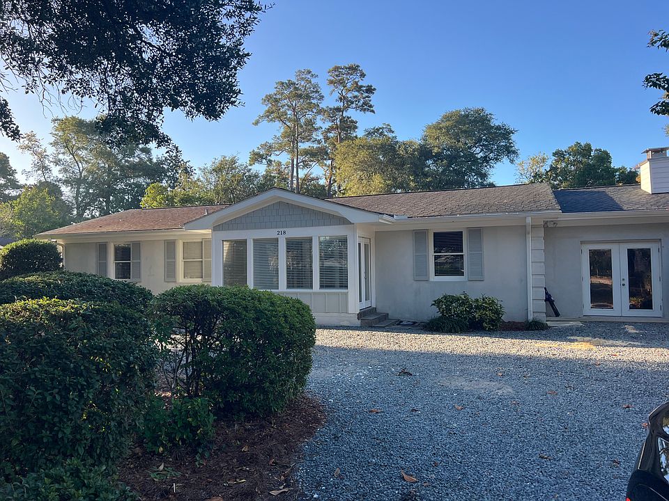 1st image of 218 Bradley Dr