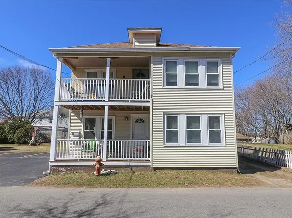 8 California Ave, Bellingham, MA 02019