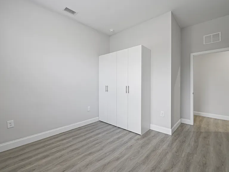 679 Windermere Dr — Photo 23