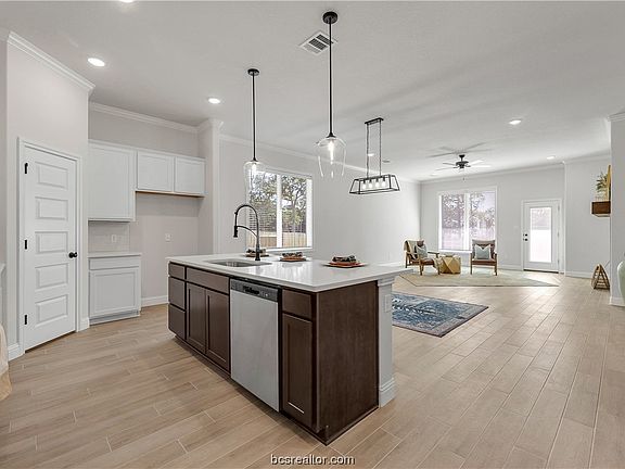 5th image of 1607 Briscoe Manor Ct