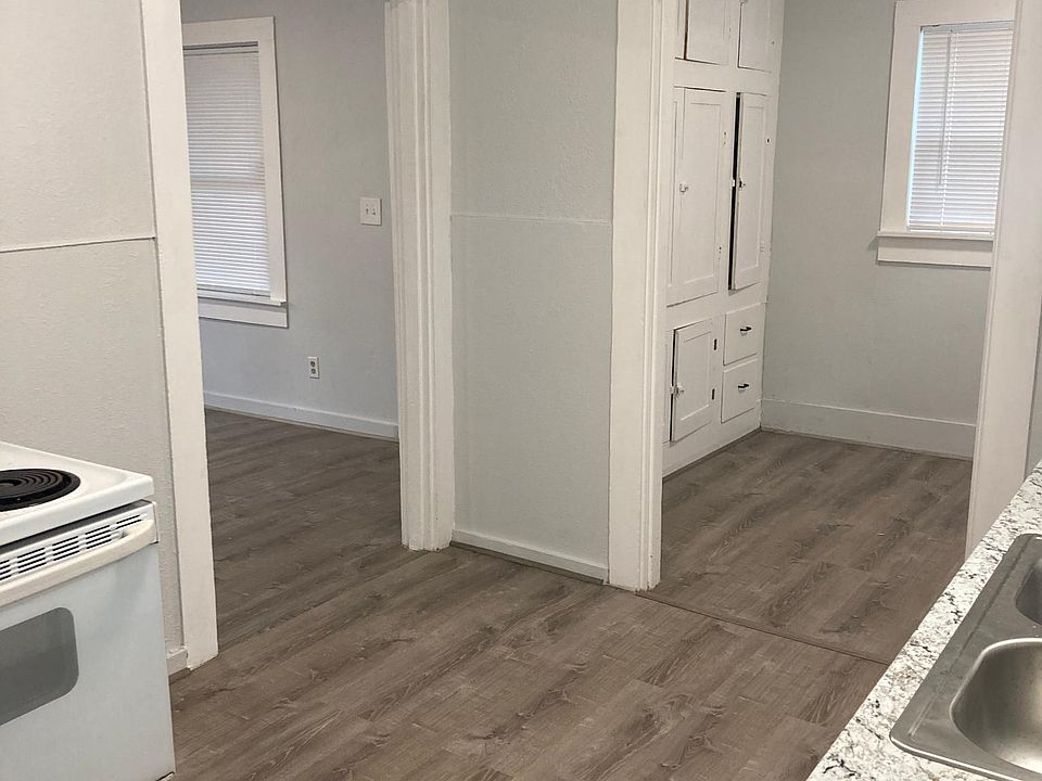 1st image of 1104 S Tower Ave