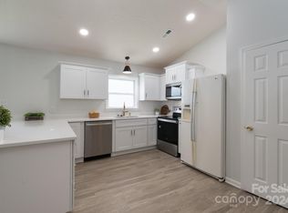 7504 Lady Liberty Ln, Charlotte, NC 28217