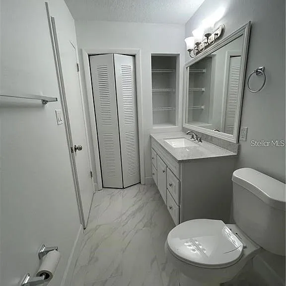 232 Afton Sq #112 — Photo 12