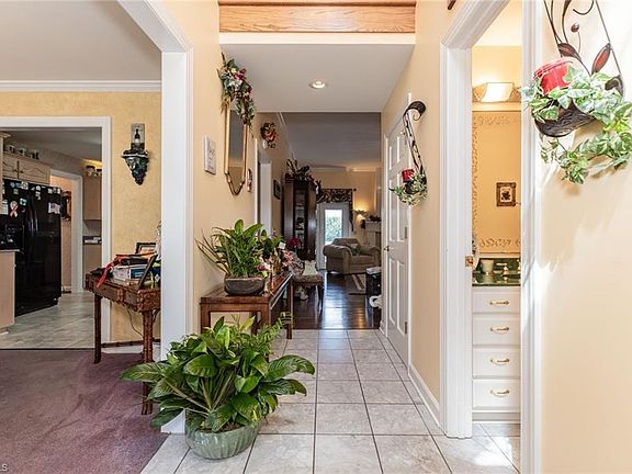 4th image of 809 Stonebridge Dr