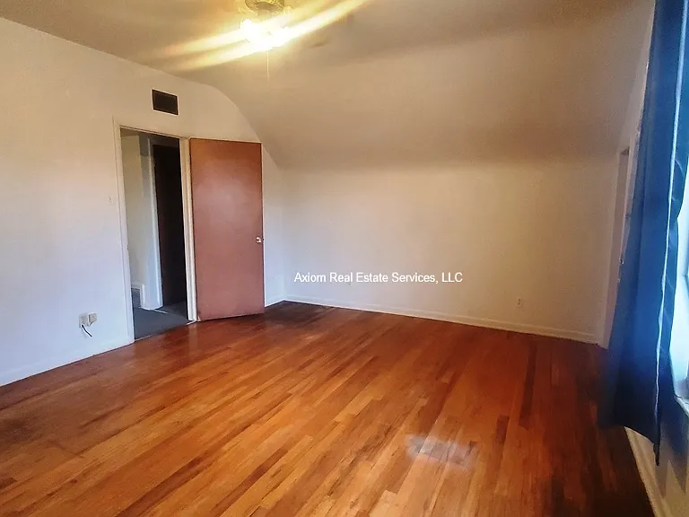 307 S 8th St #3 — Photo 3