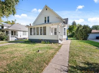 716 N 10th St, Dekalb, IL 60115