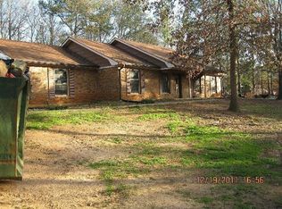 587 Forest Ln, Colbert, GA 30628