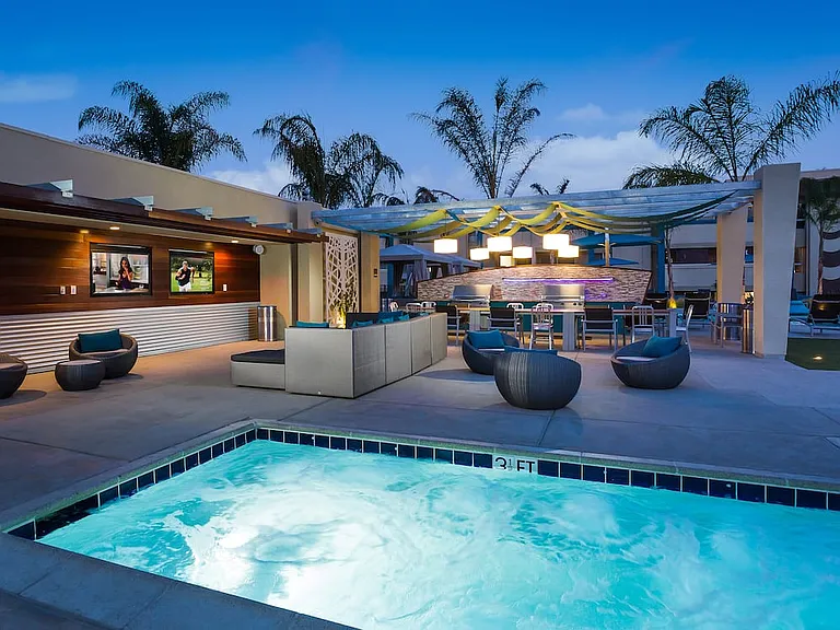Whirlpool tub