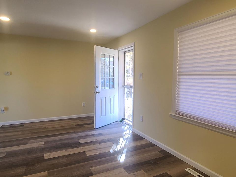 1st image of 1940 Quince St