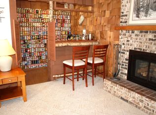 1327 Carlson Lake Ln, Eagan, MN 55123