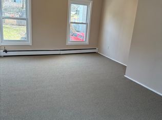 11 E Grand St #2, Hampton, NJ 08827